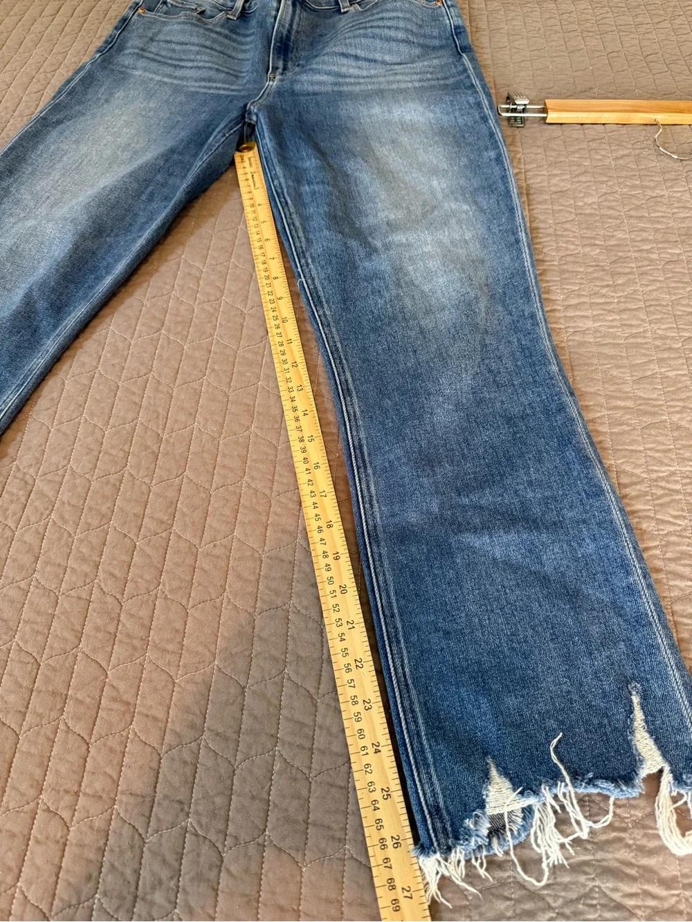 PAIGE Mid Wash High-Rise Cropped Jeans - Blue